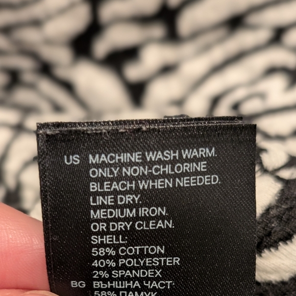 H&M Divided Size S Black & White Cropped Mock Turtleneck Top - Picture 5 of 6